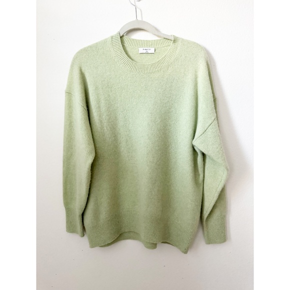 Aritzia Babaton Luxe Cashmere Toba Crew Neck Sweater Palm Green XS - Picture 2 of 5